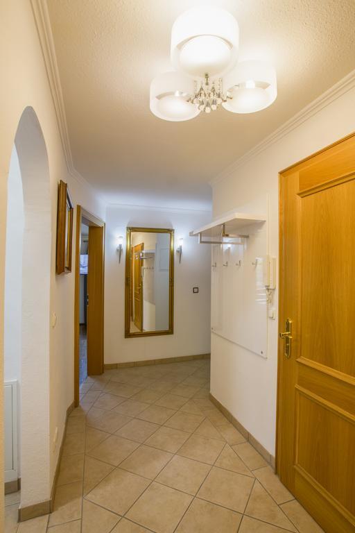 Golden Gapa Central Apartment 4 ガルミッシュ・パルテンキルヒェン 部屋 写真